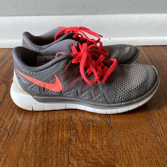 Nike Free 5.0 Women Running Shoe - Picture 6 of 8